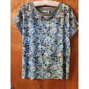 B.Young Spring Flowery Spring Top